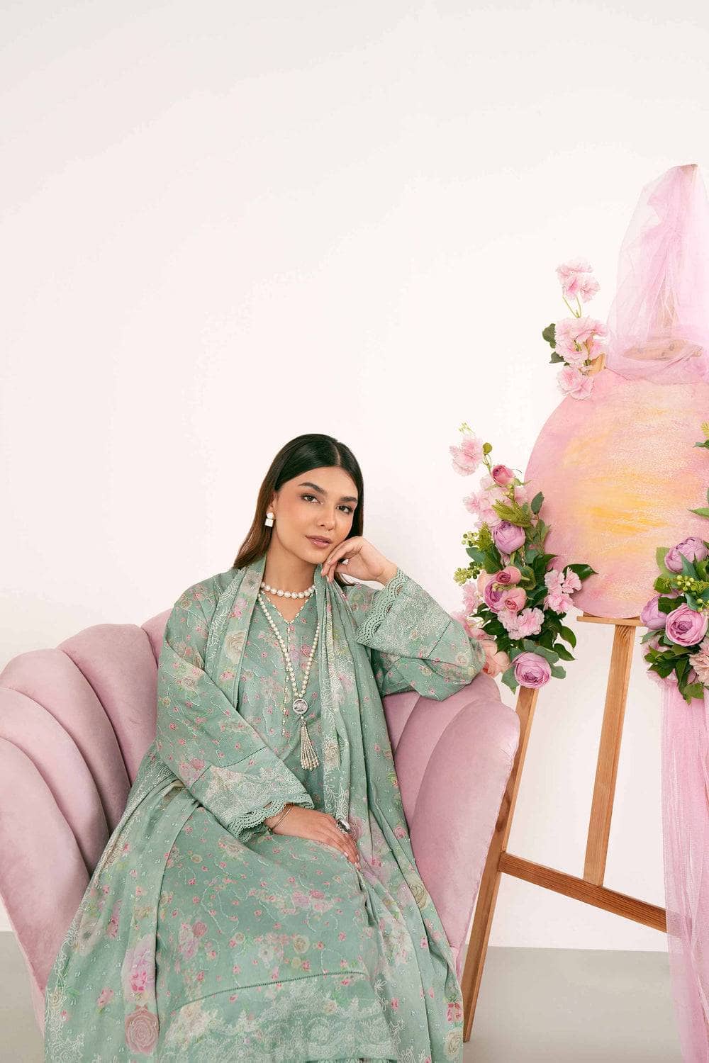 img_nishat_lawn_24_awwal_boutique