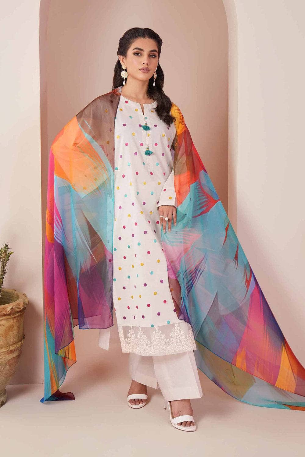img_nishat_lawn_24_awwal_boutique