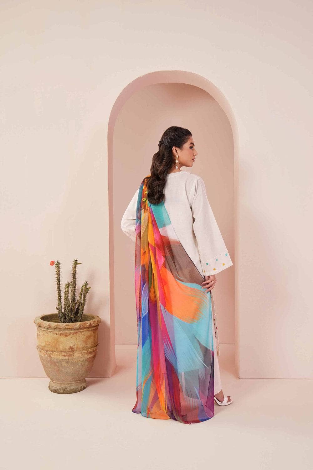 img_nishat_lawn_24_awwal_boutique