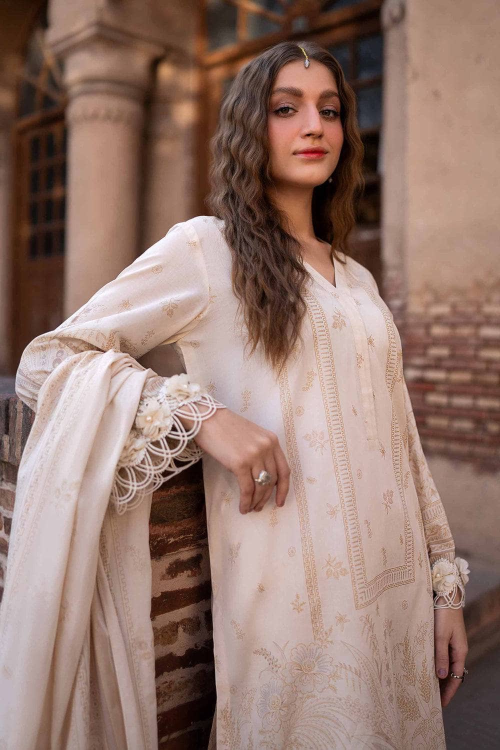 img_nishat_lawn_24_awwal_boutique