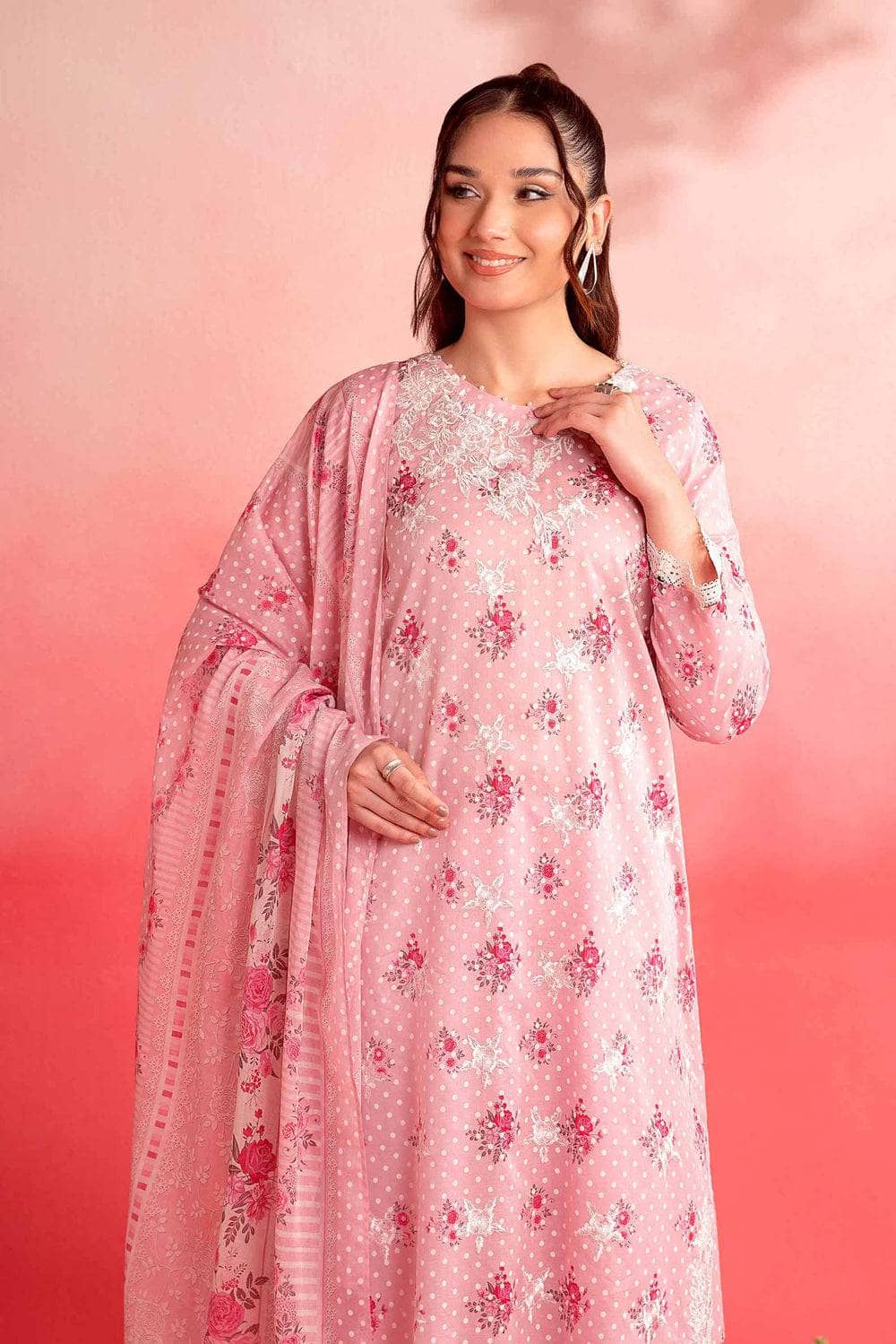 img_nishat_lawn_24_awwal_boutique