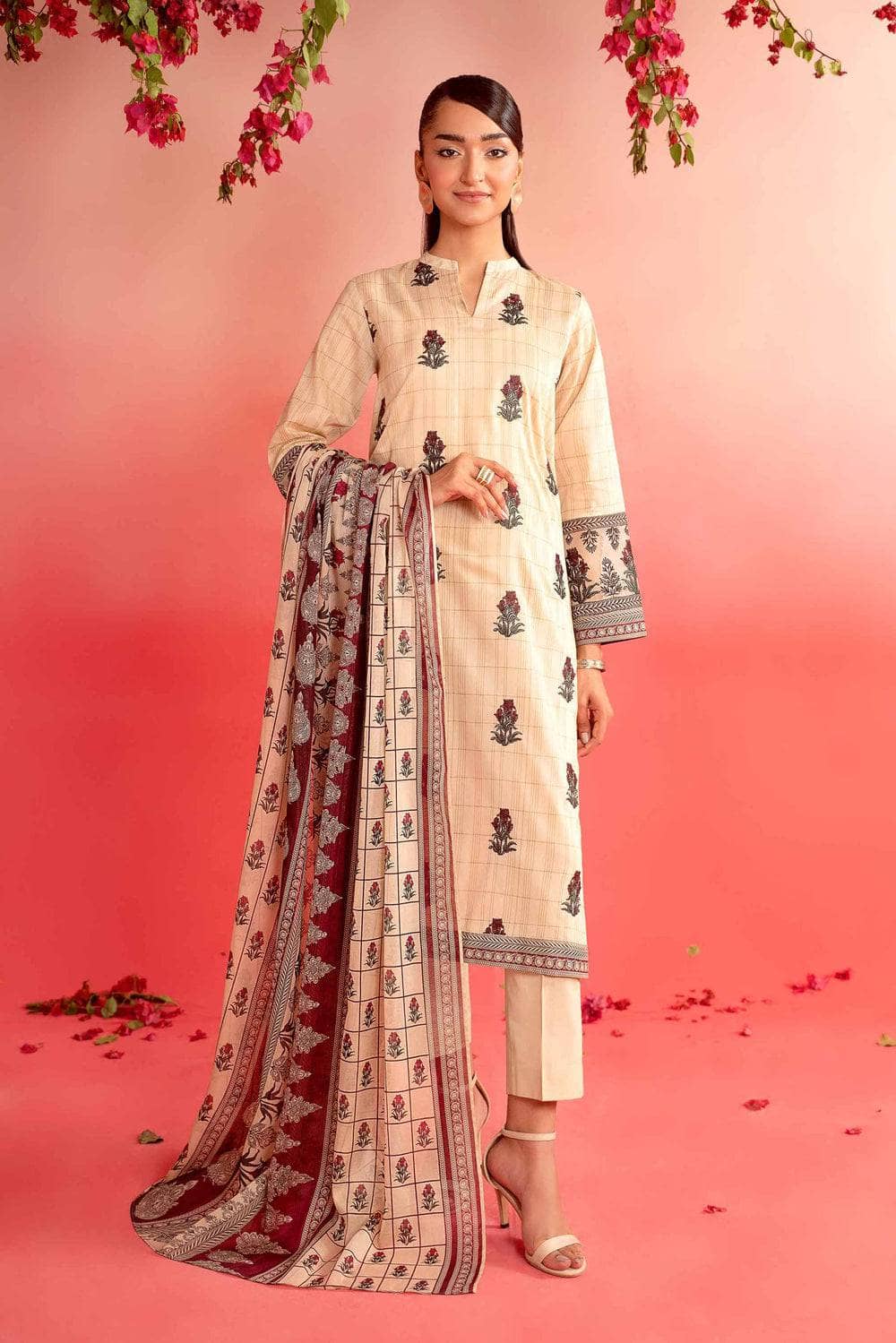 img_nishat_lawn_24_awwal_boutique