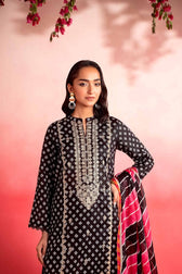 img_nishat_lawn_24_awwal_boutique