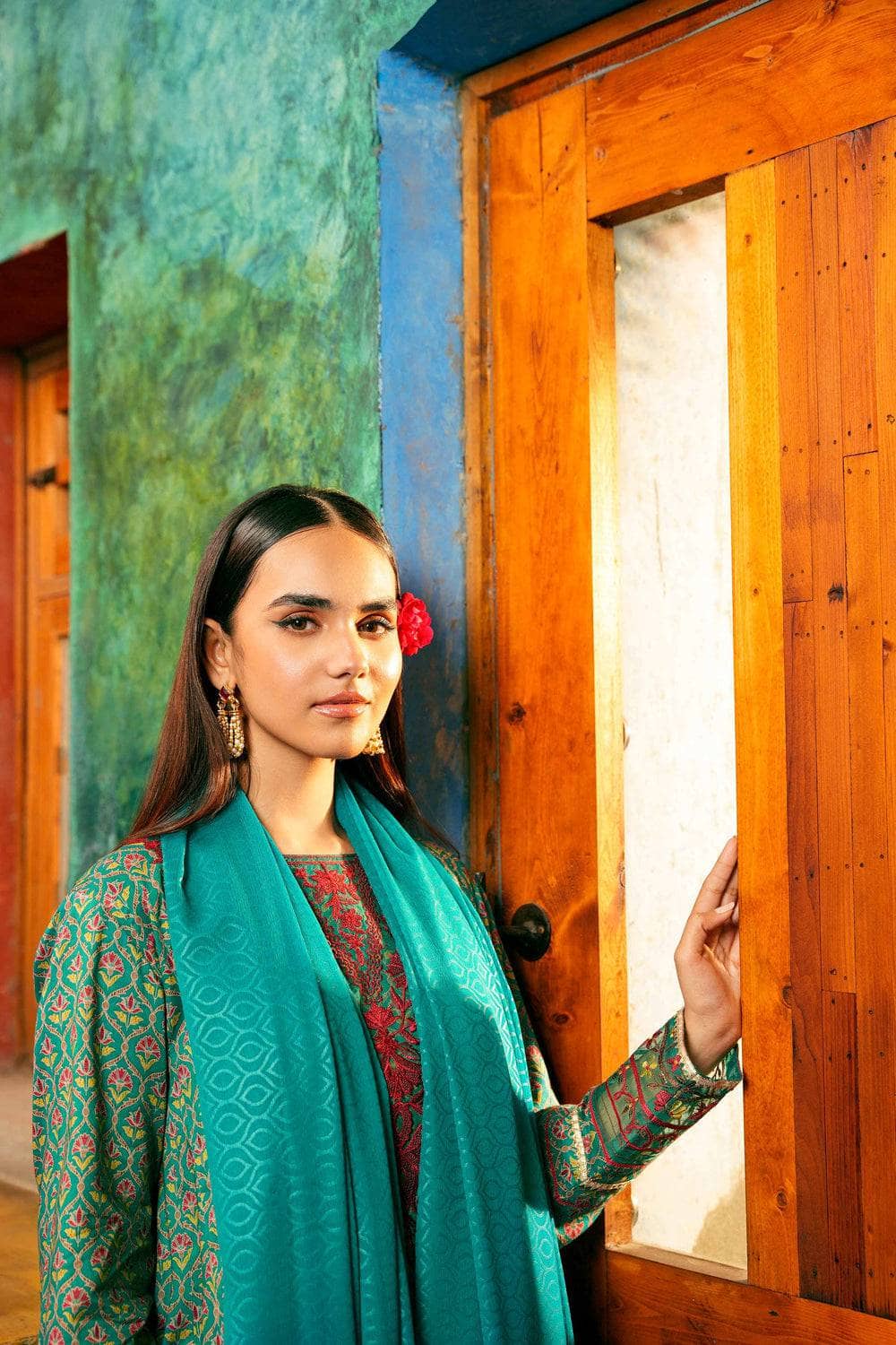 img_nishat_lawn_24_awwal_boutique