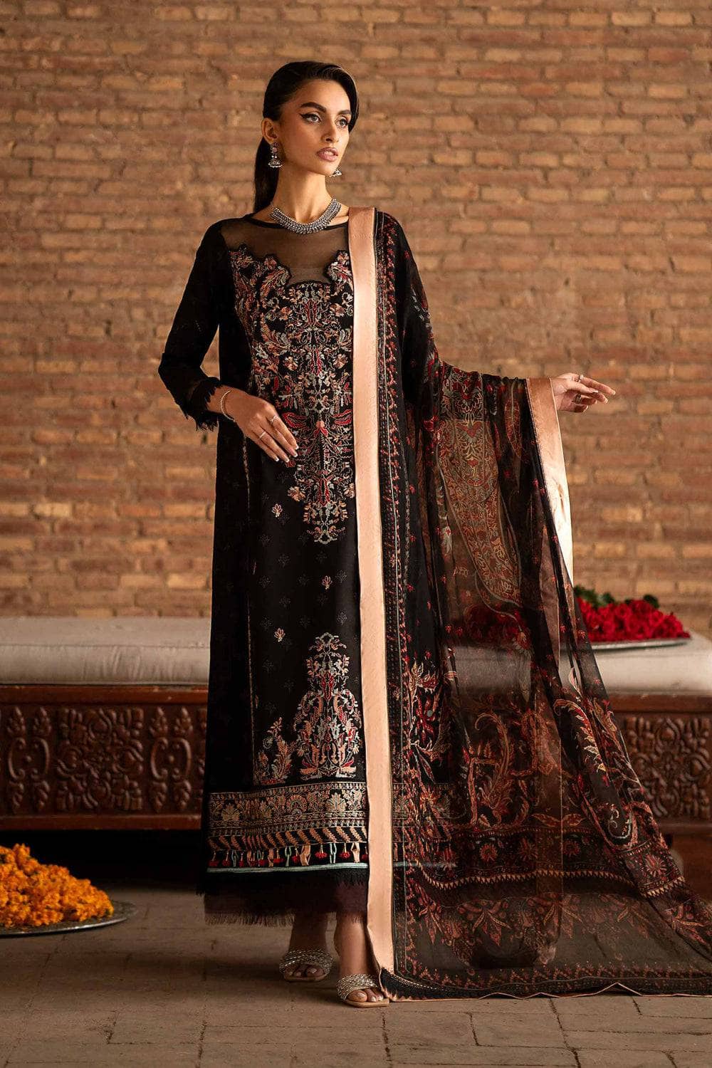 img_nishat_lawn_24_awwal_boutique