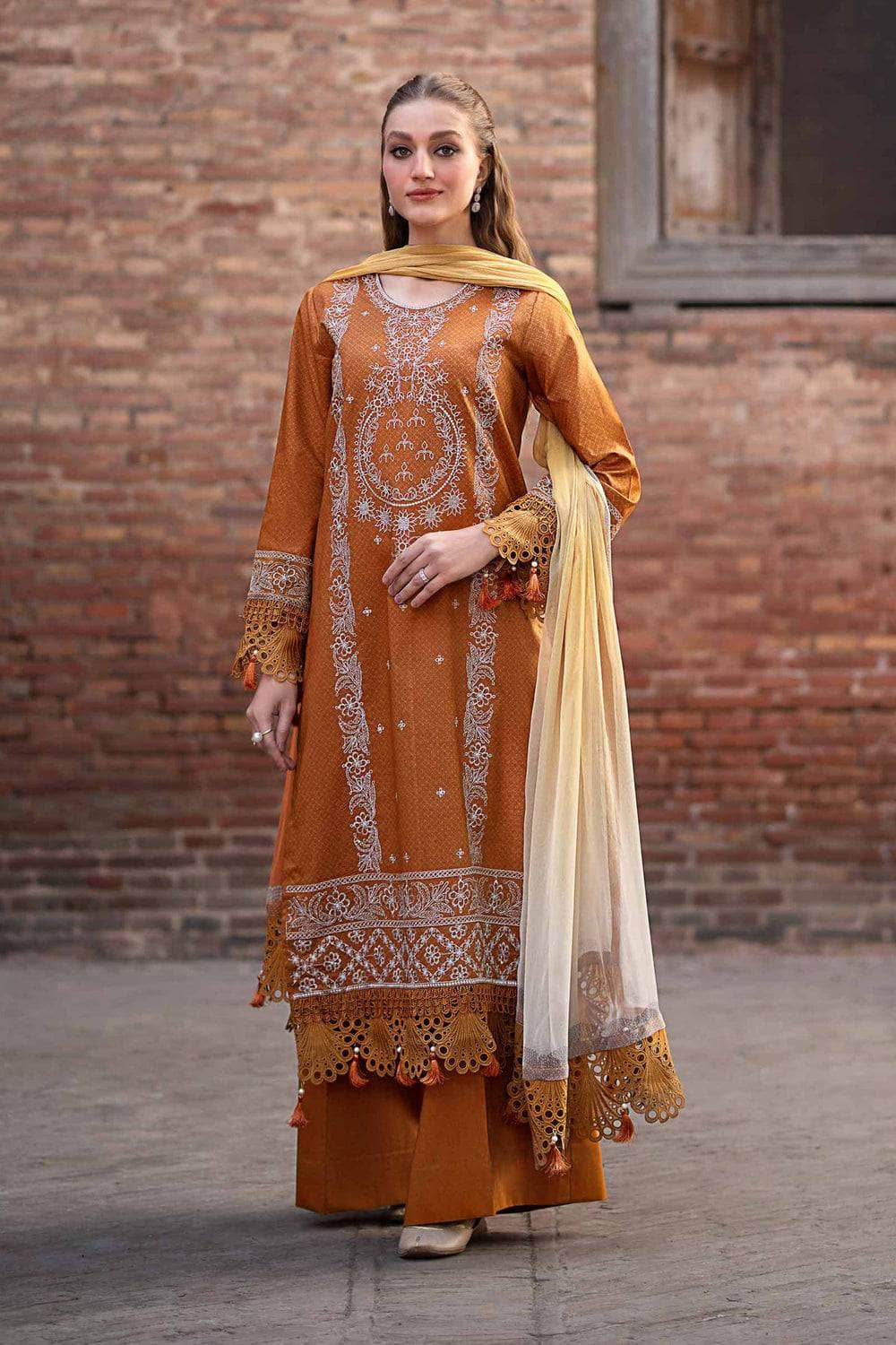 img_nishat_lawn_24_awwal_boutique