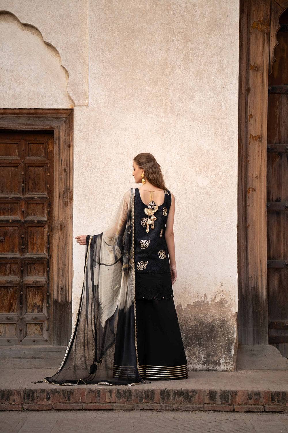img_nishat_lawn_24_awwal_boutique