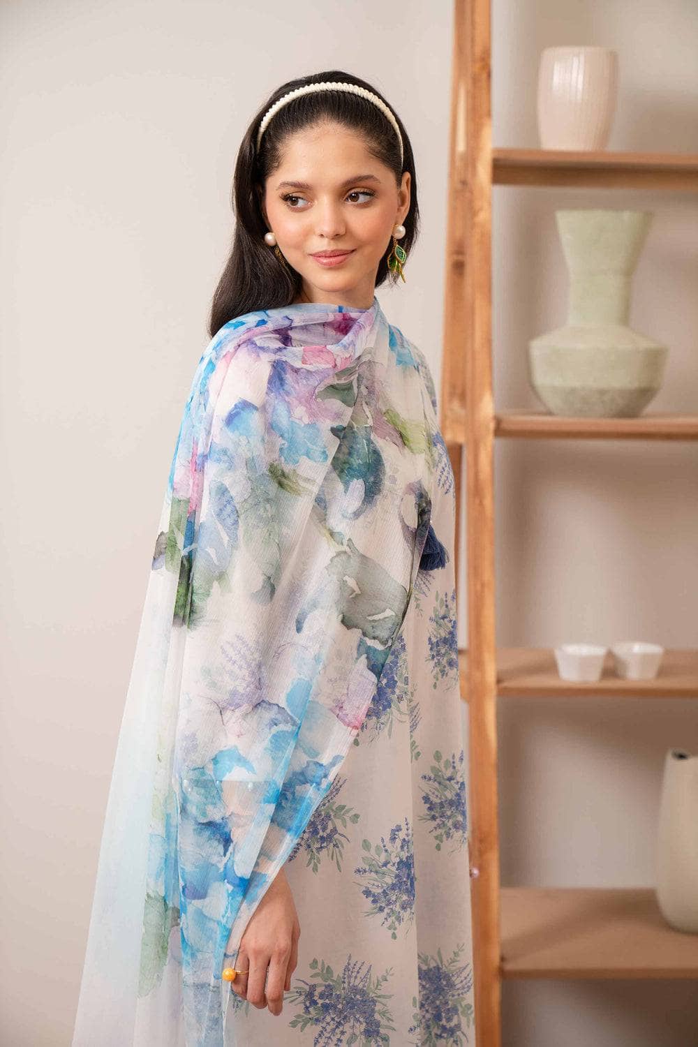 img_nishat_lawn_24_awwal_boutique