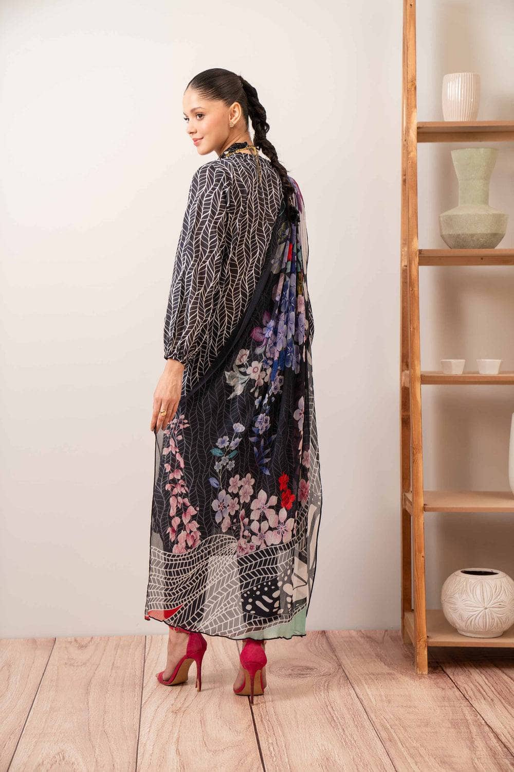 img_nishat_lawn_24_awwal_boutique
