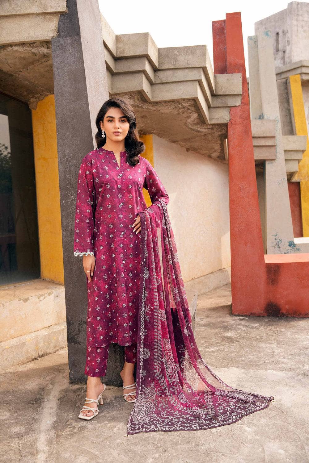 img_nishat_lawn_24_awwal_boutique