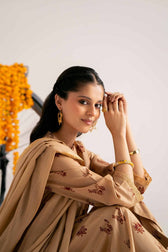 img_nishat_lawn_24_awwal_boutique