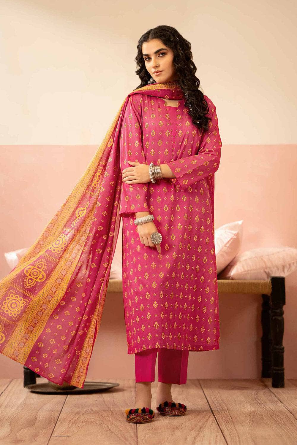 img_nishat_lawn_24_awwal_boutique
