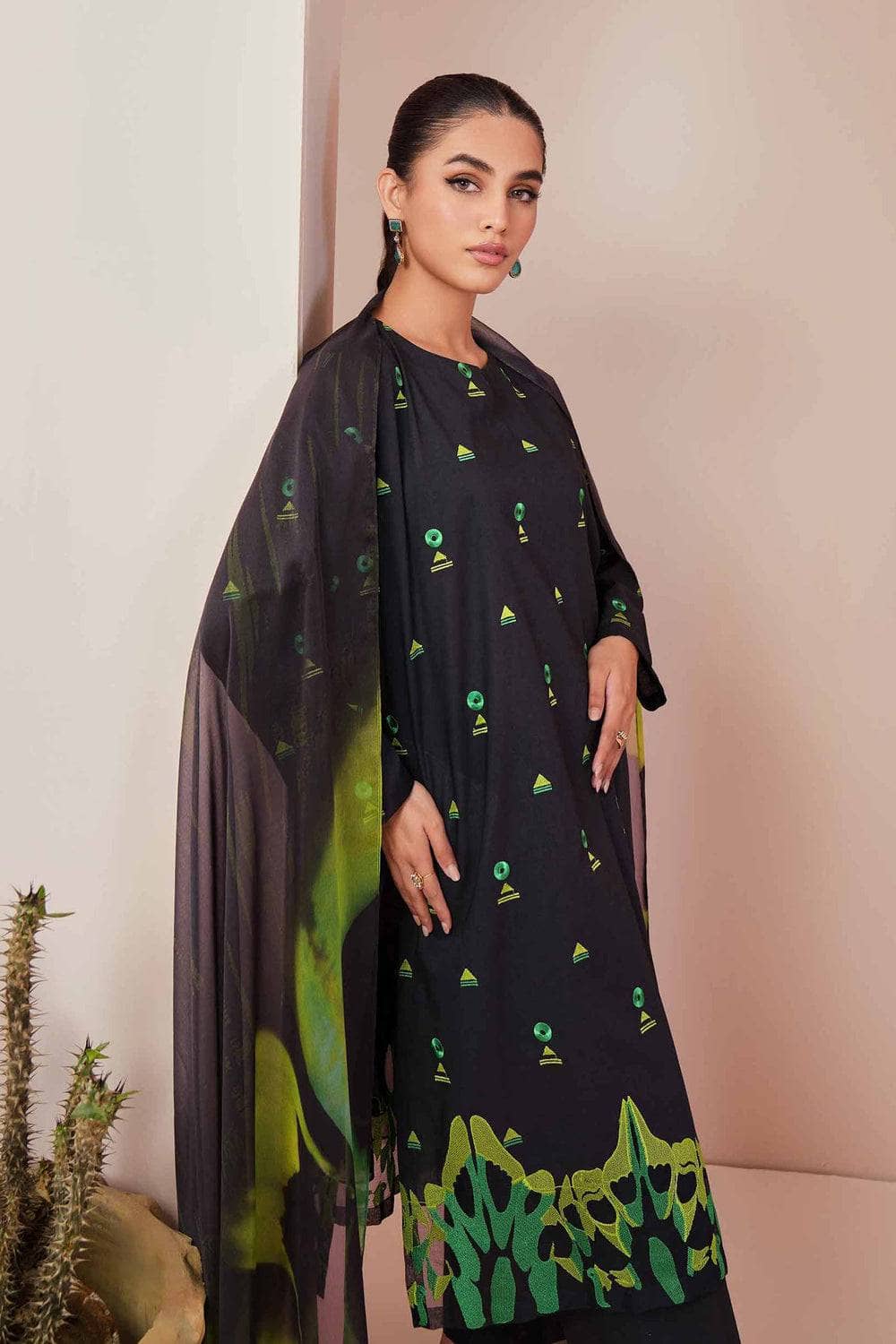 img_nishat_lawn_24_awwal_boutique