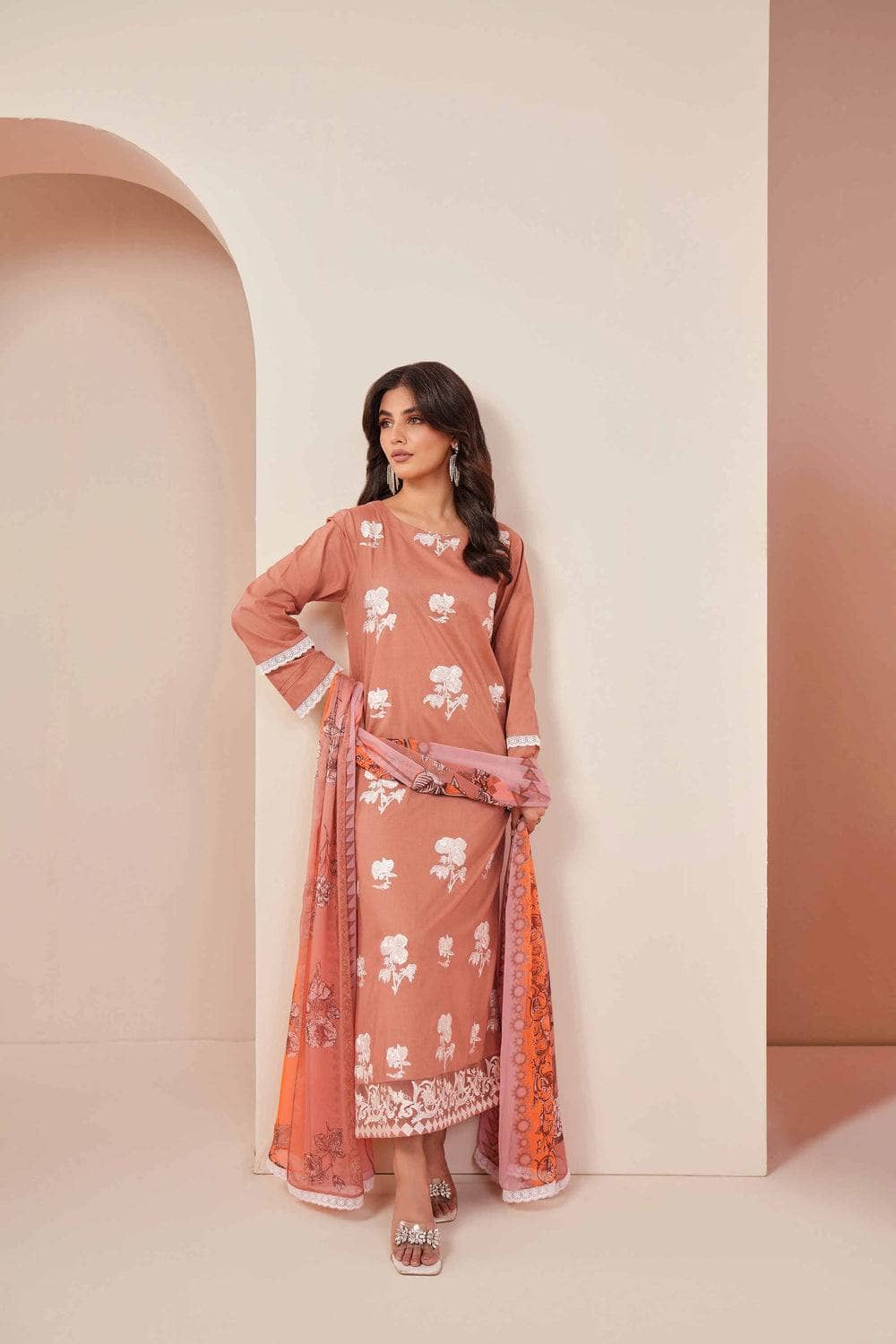 img_nishat_lawn_24_awwal_boutique