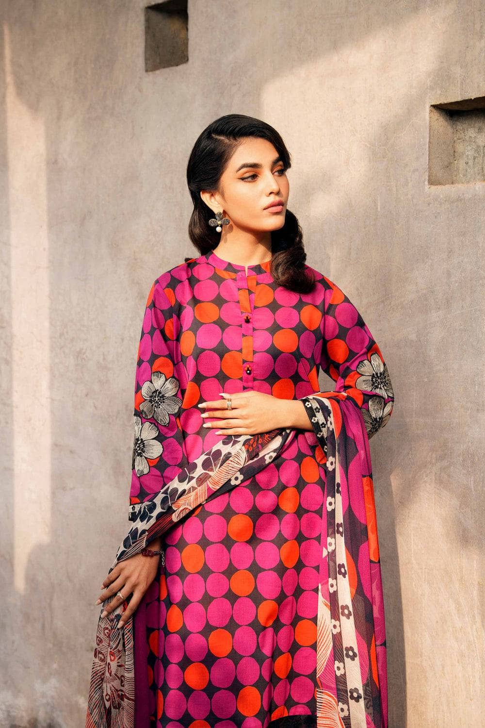 img_nishat_lawn_24_awwal_boutique
