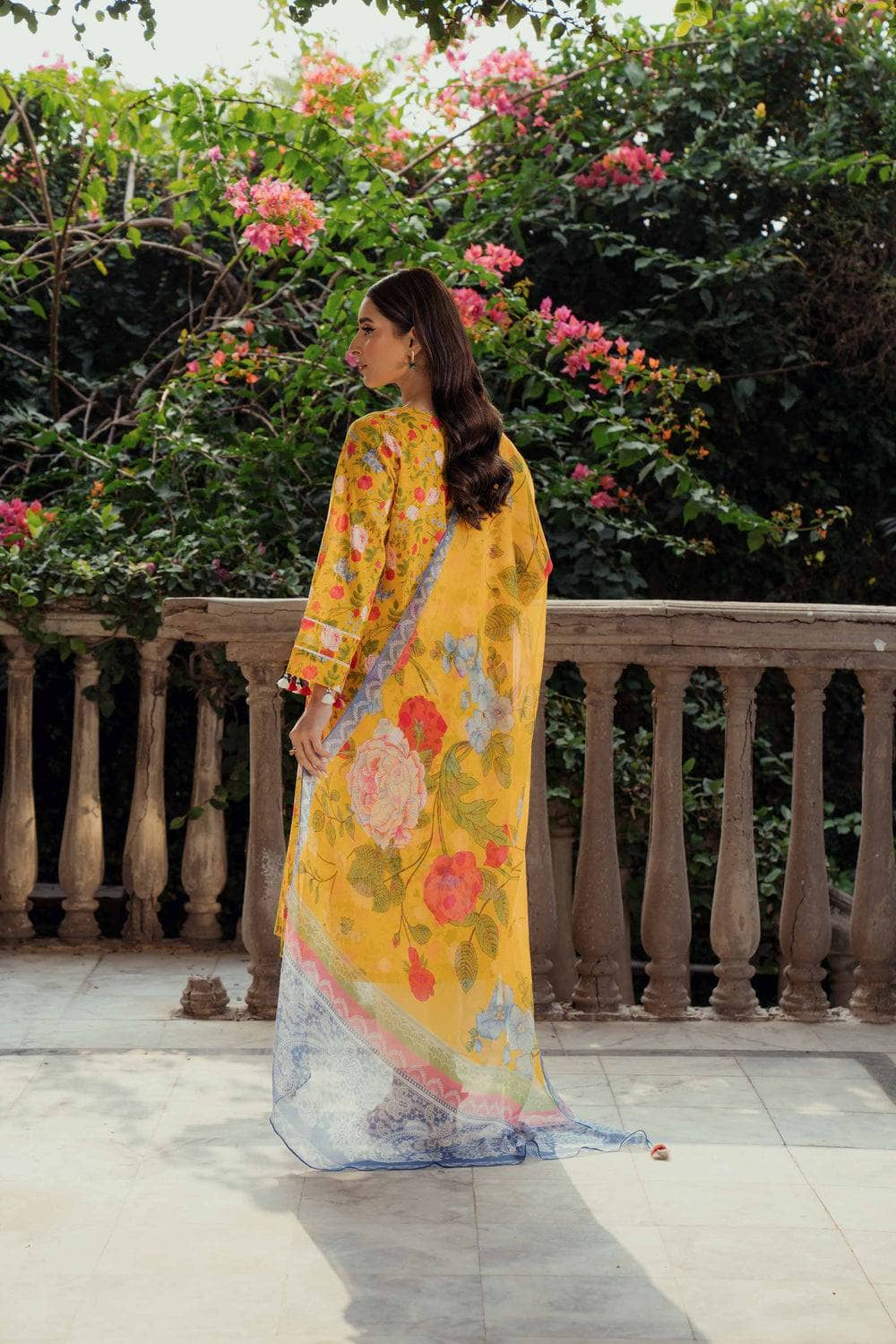img_nishat_lawn_24_awwal_boutique