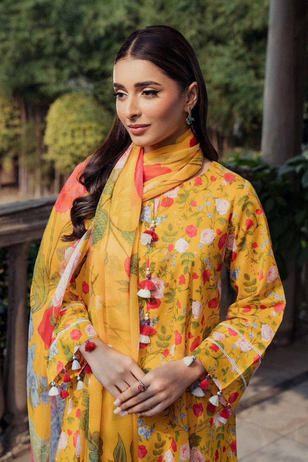 img_nishat_lawn_24_awwal_boutique