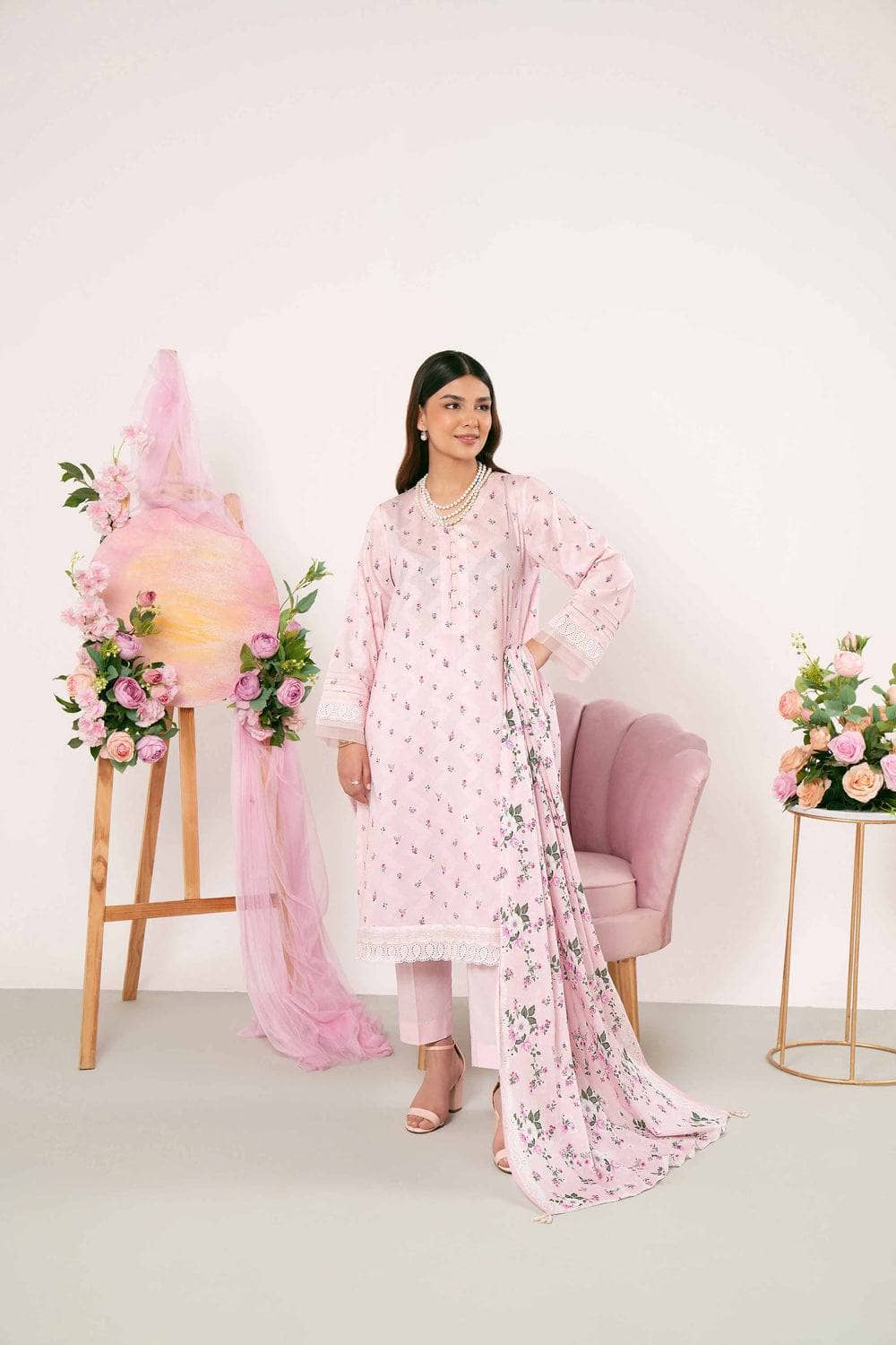 img_nishat_lawn_24_awwal_boutique