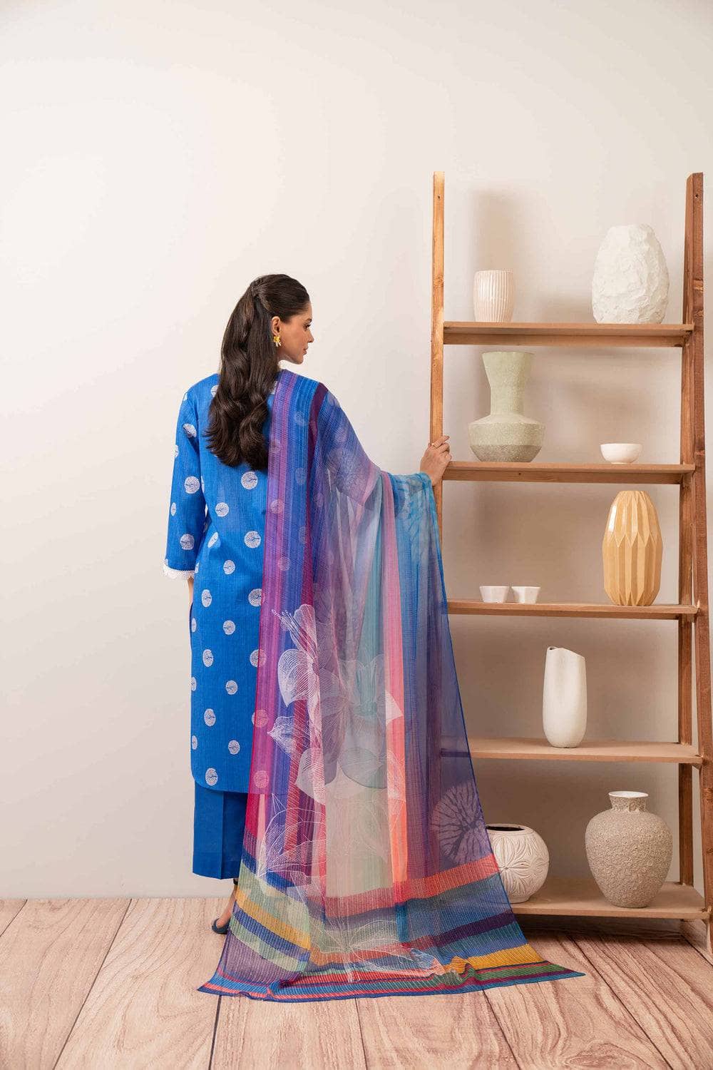 img_nishat_lawn_24_awwal_boutique