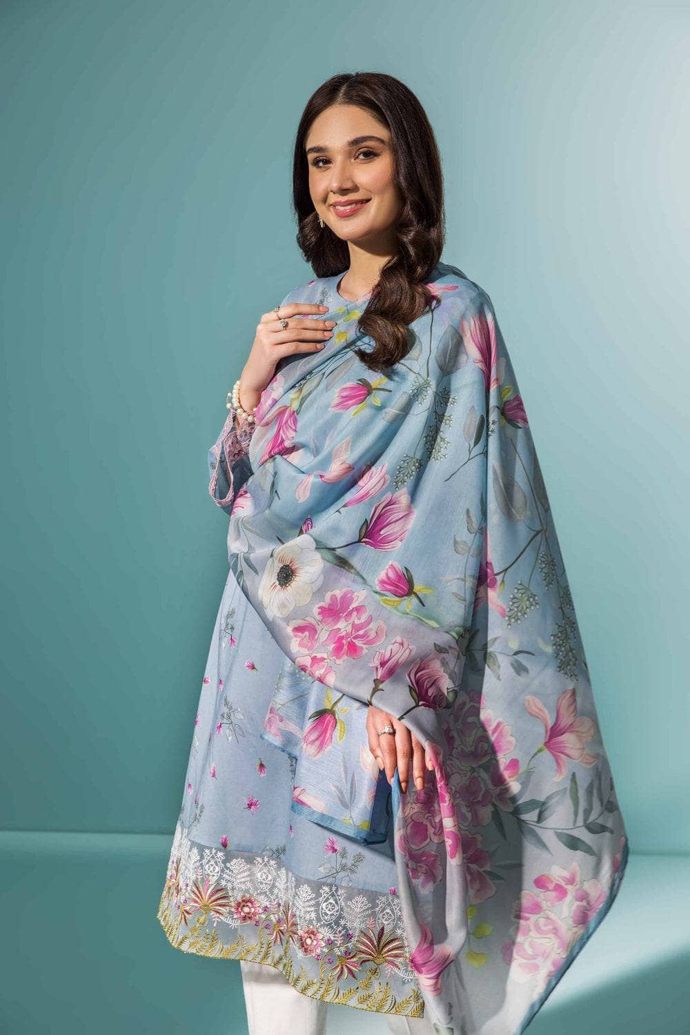 img_nishat_lawn_23_awwal_boutique