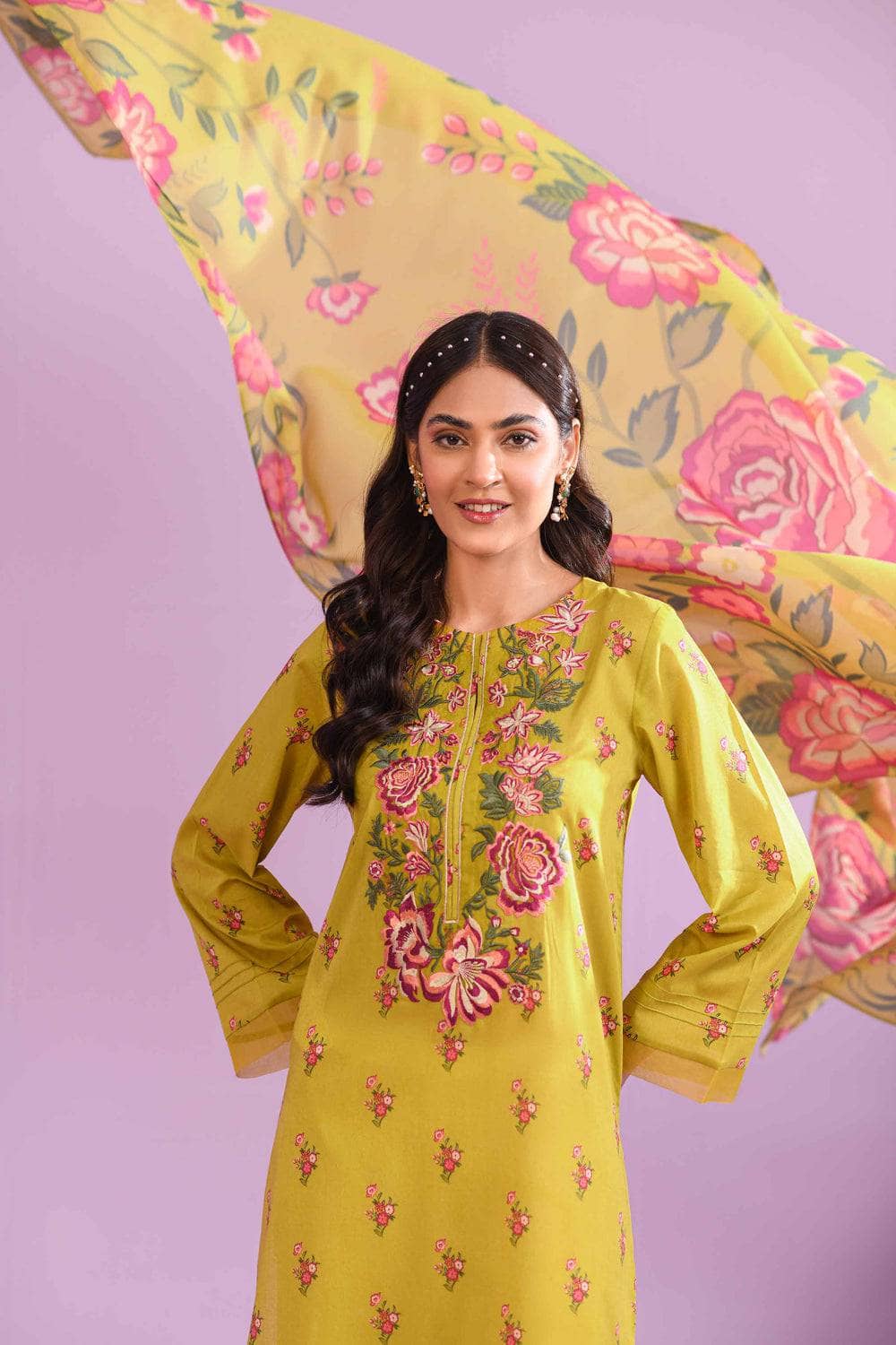 img_nishat_lawn_23_awwal_boutique