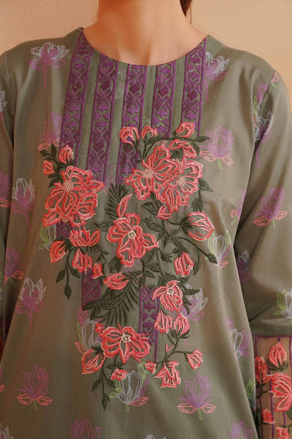 img_nishat_lawn_23_awwal_boutique