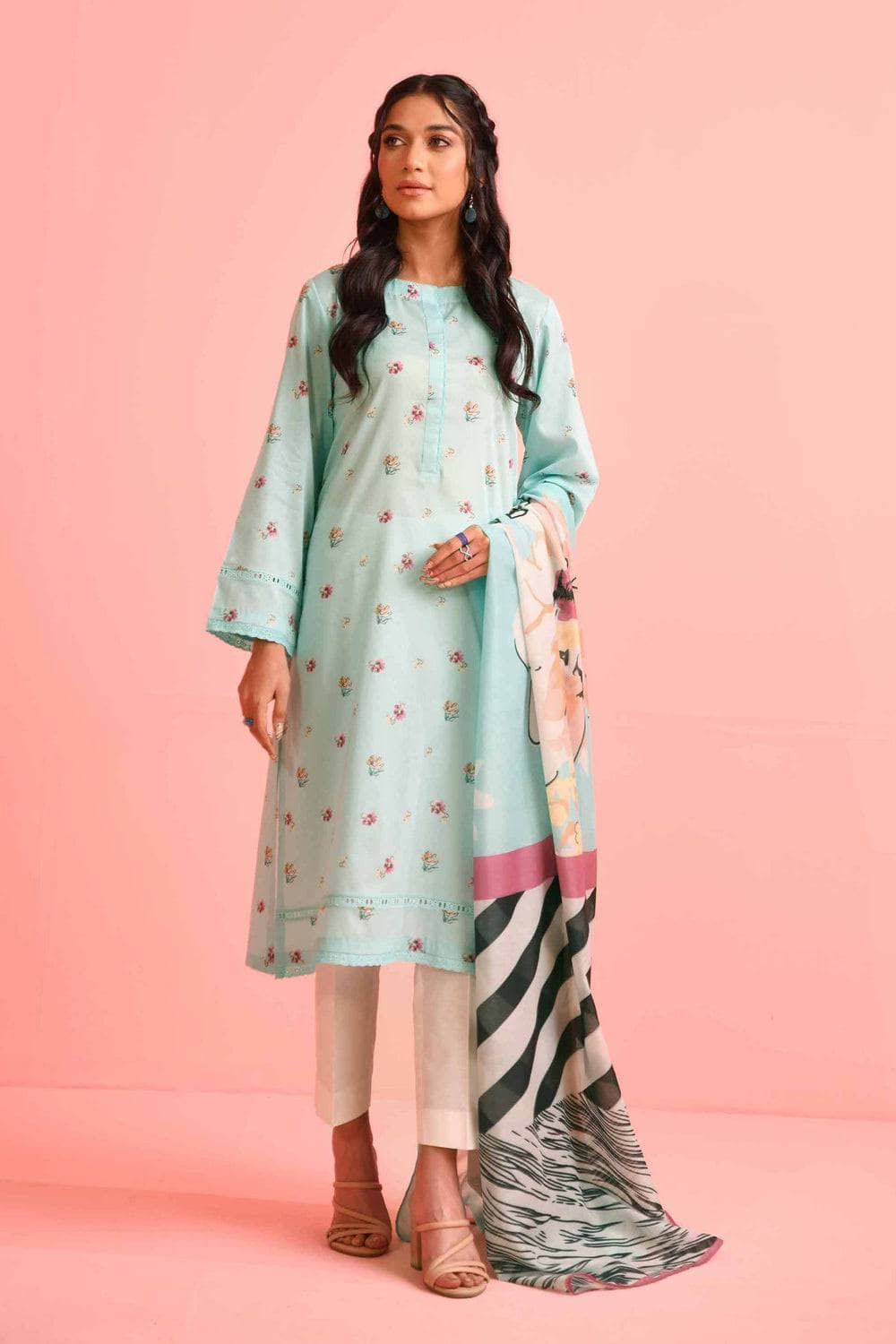 img_nishat_lawn_23_awwal_boutique