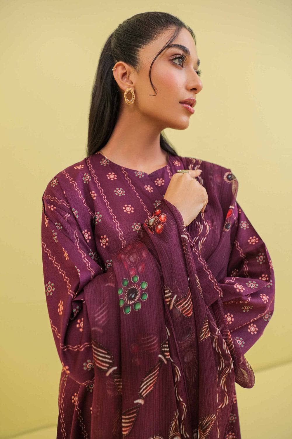 img_nishat_lawn_23_awwal_boutique