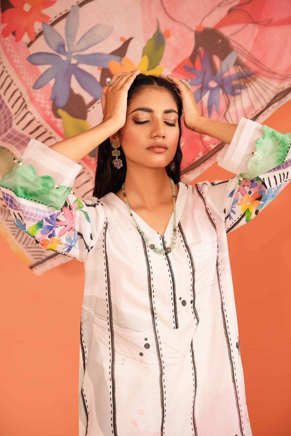 img_nishat_lawn_23_awwal_boutique