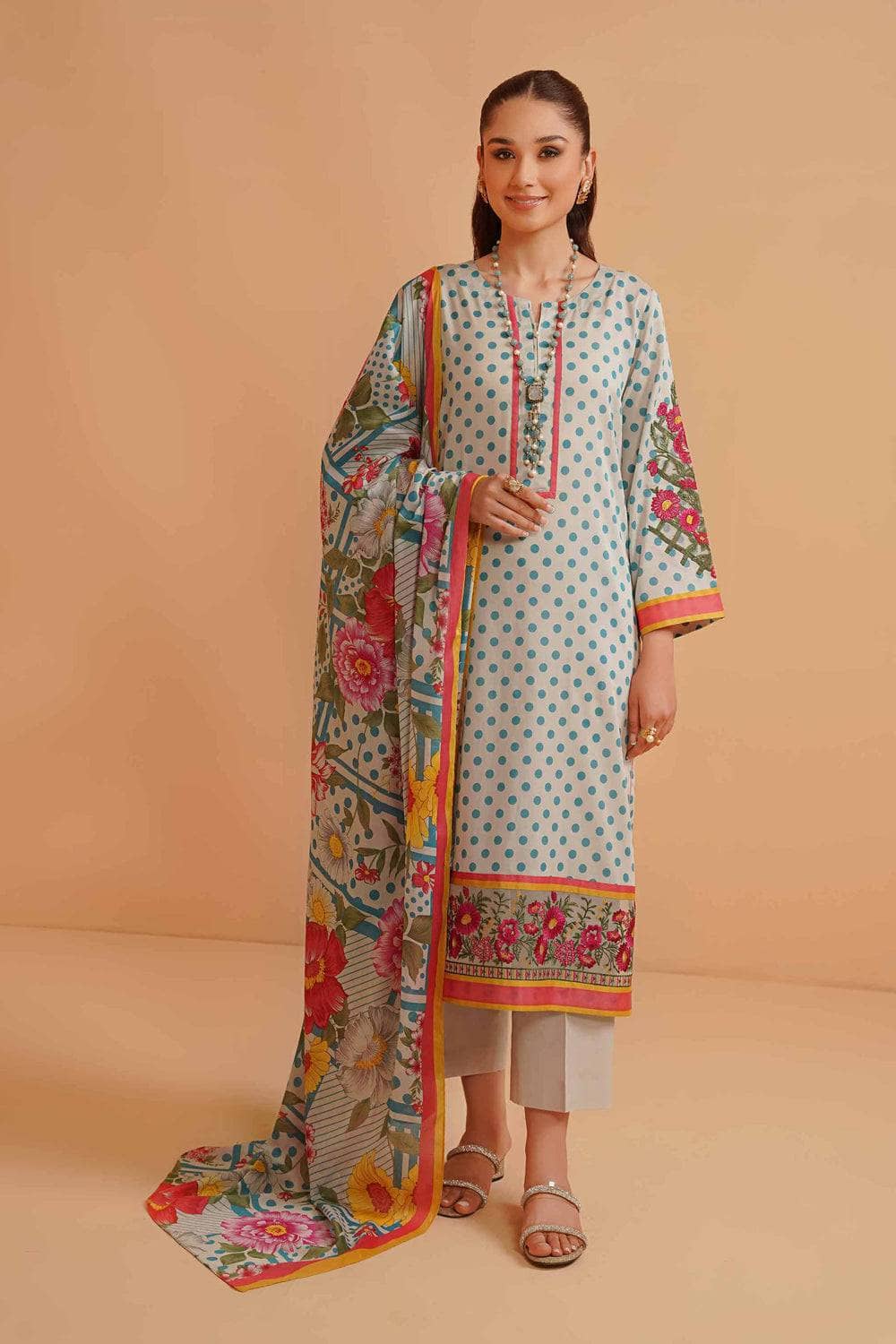 img_nishat_lawn_23_awwal_boutique
