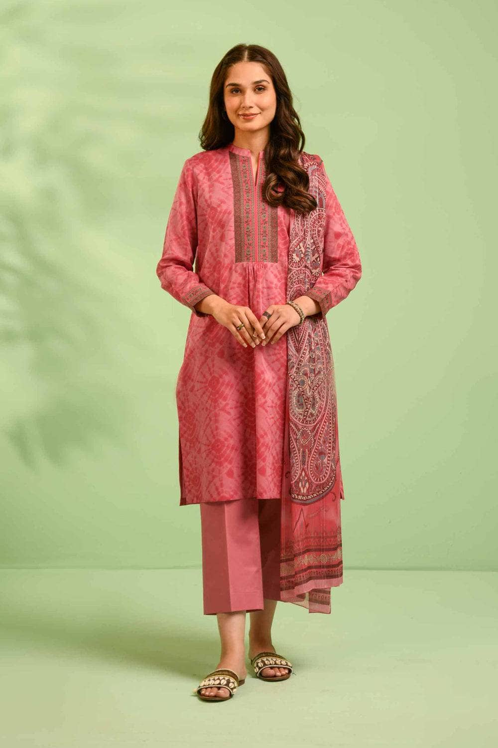 img_nishat_lawn_23_awwal_boutique