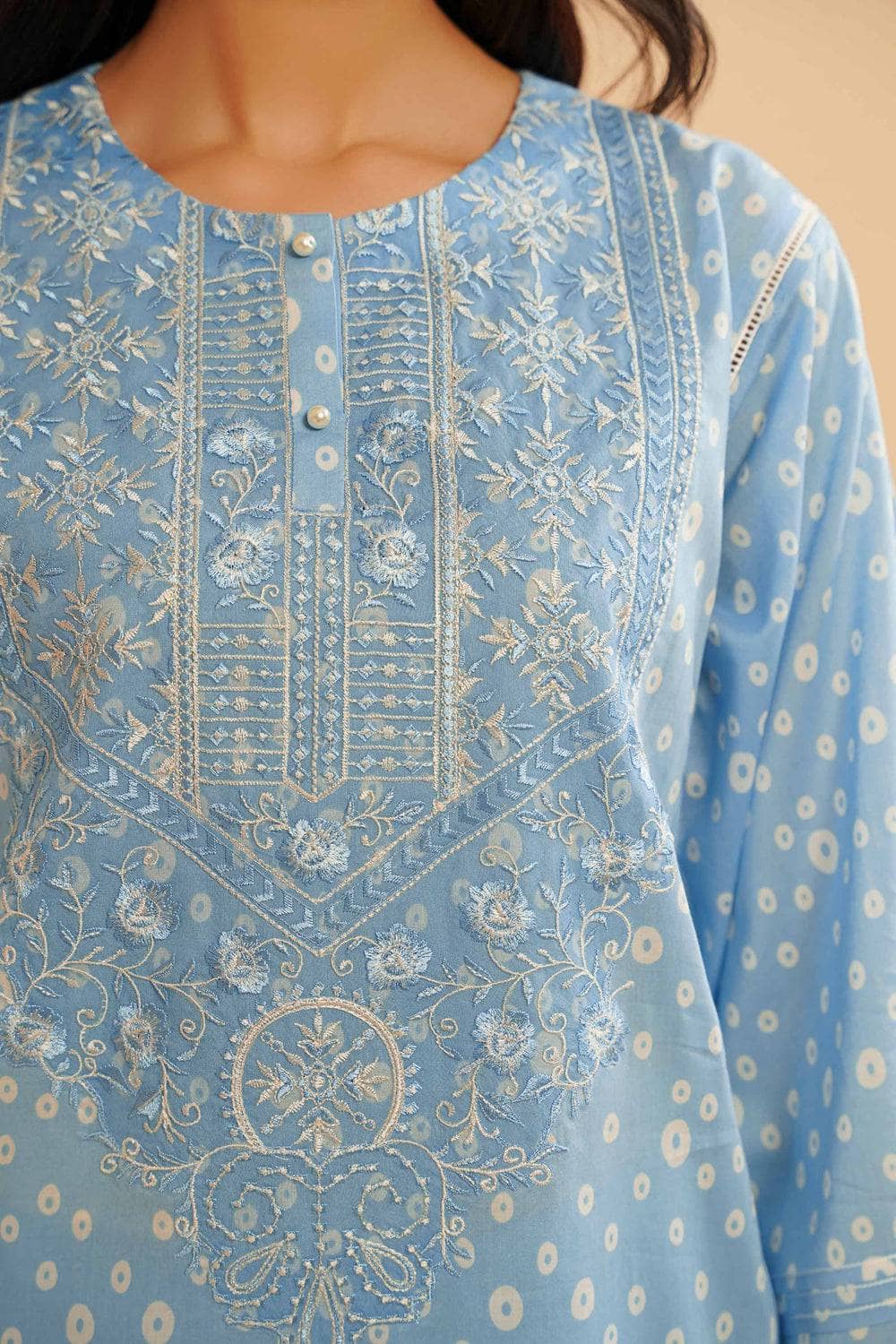 img_nishat_lawn_23_awwal_boutique