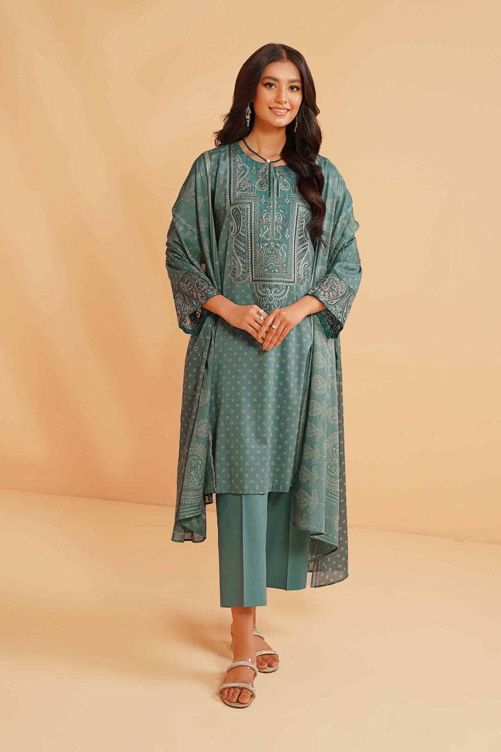 img_nishat_lawn_23_awwal_boutique