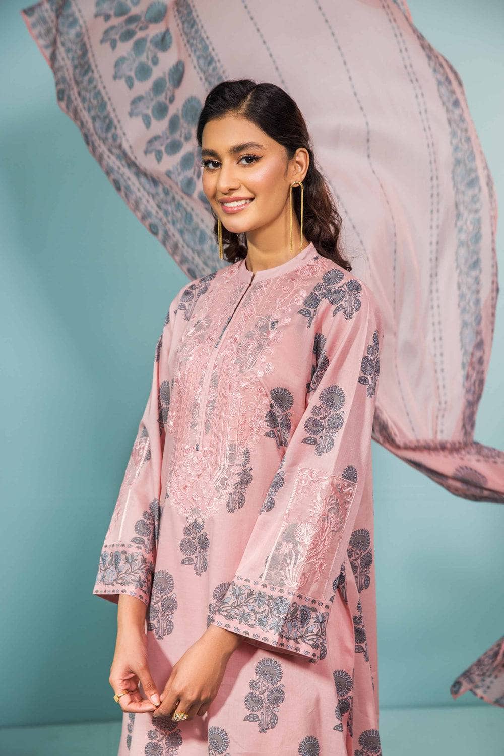 img_nishat_lawn_23_awwal_boutique