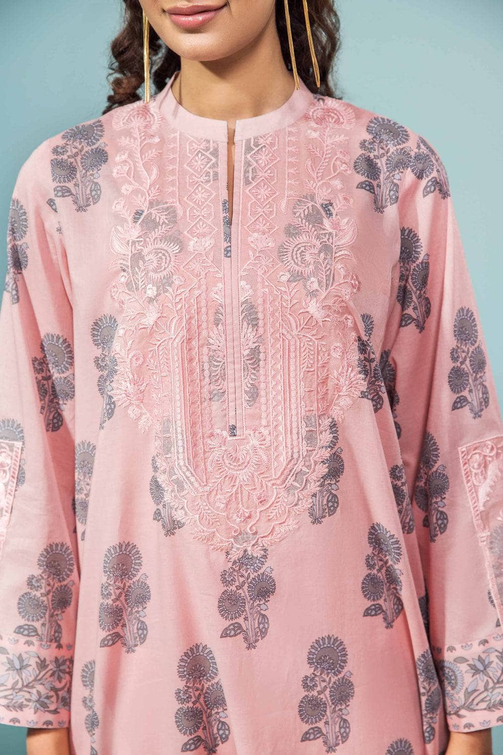 img_nishat_lawn_23_awwal_boutique