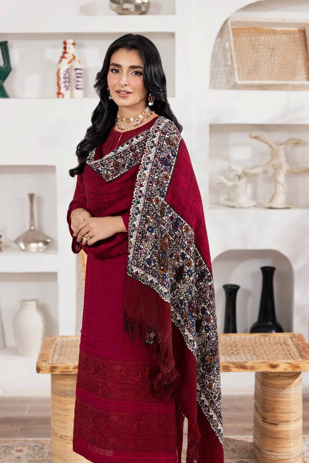 img_nishat_winter_23_awwal_boutique