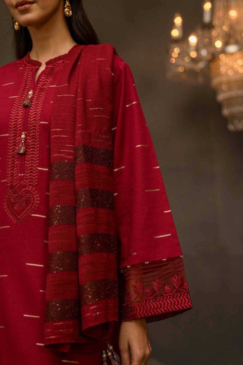 img_nishat_winter_23_awwal_boutique