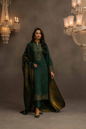 img_nishat_winter_23_awwal_boutique