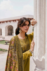 img_nishat_winter_23_awwal_boutique