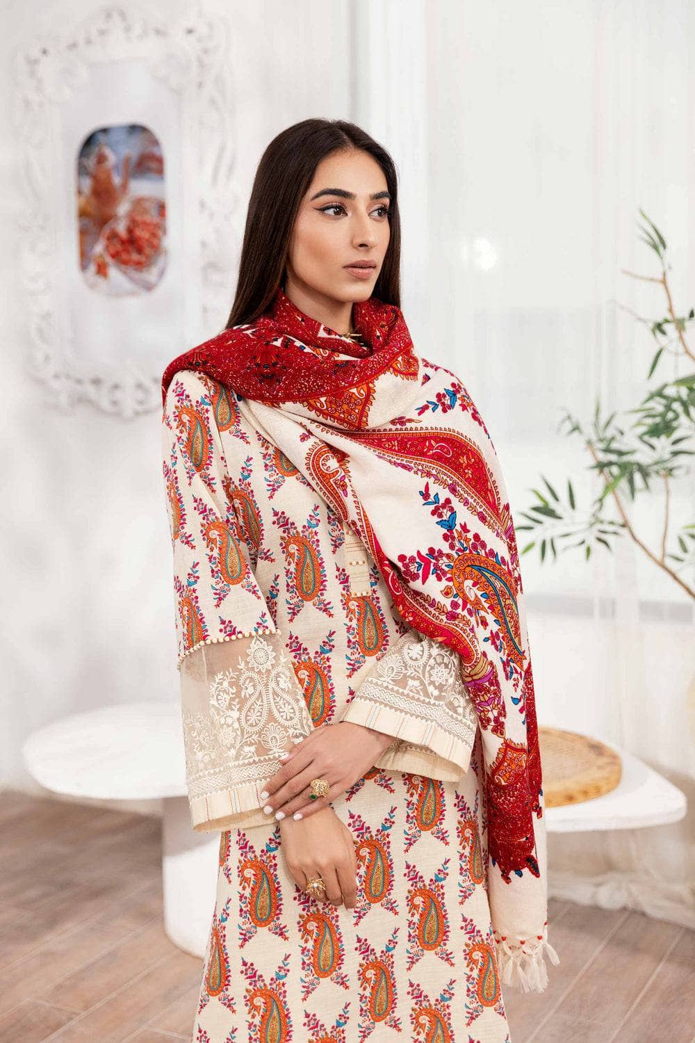img_nishat_winter_23_awwal_boutique