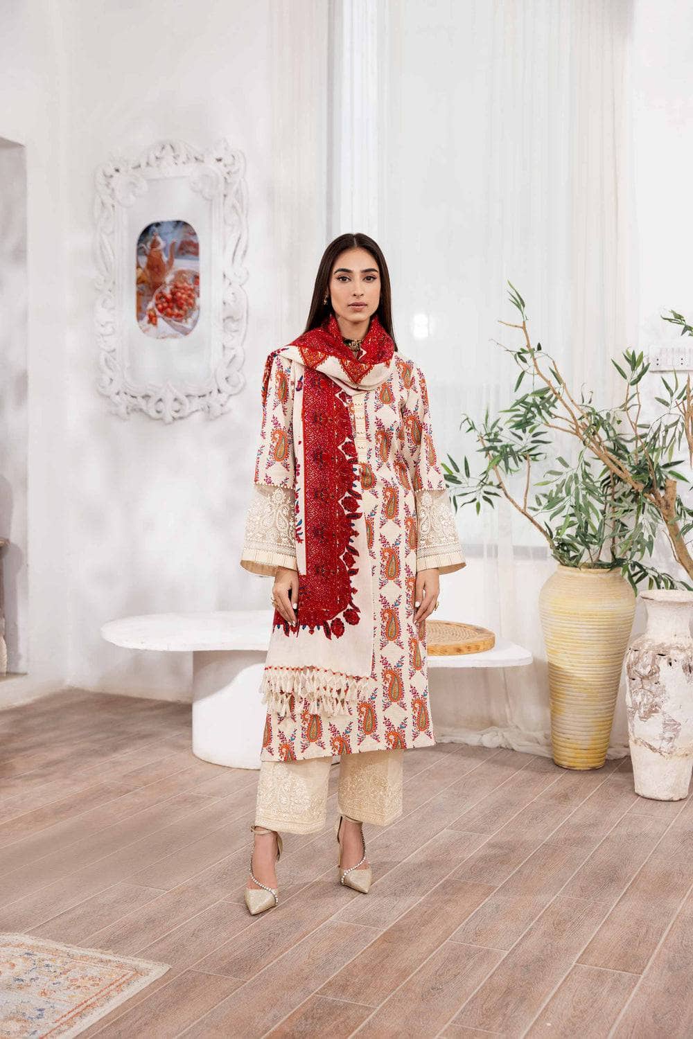 img_nishat_winter_23_awwal_boutique