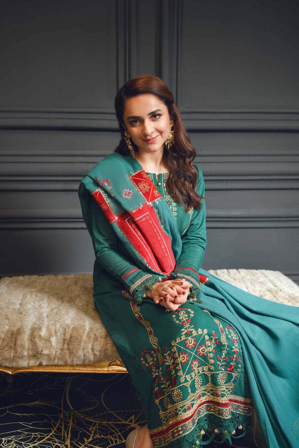 img_nishat_winter_23_awwal_boutique