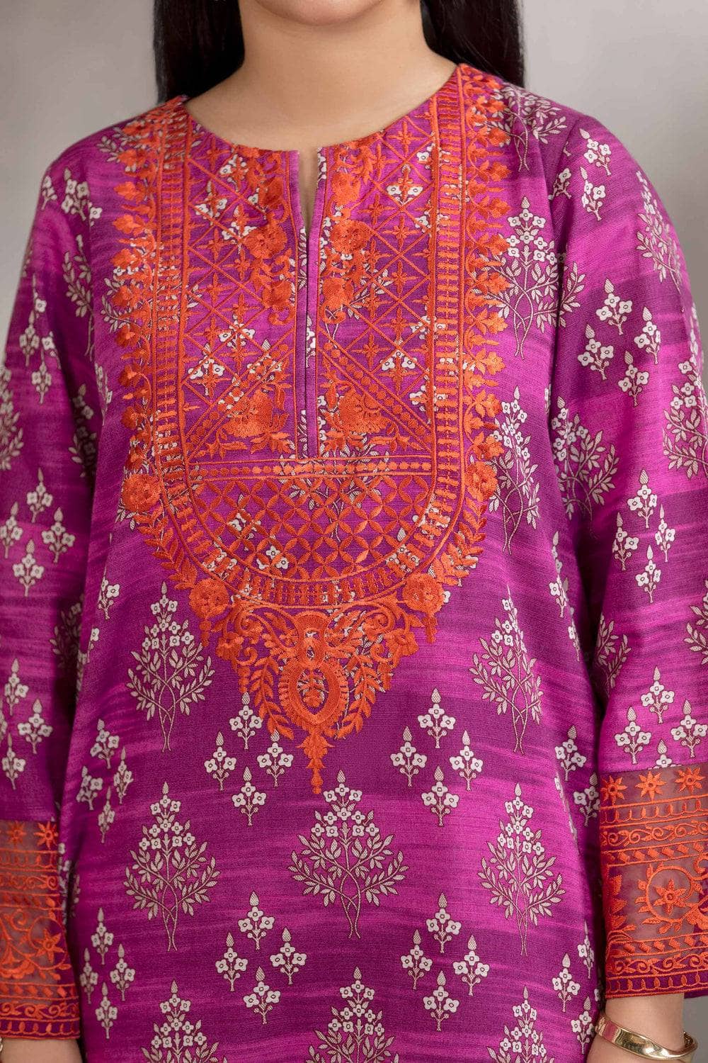 img_nishat_linen_awwal_boutique