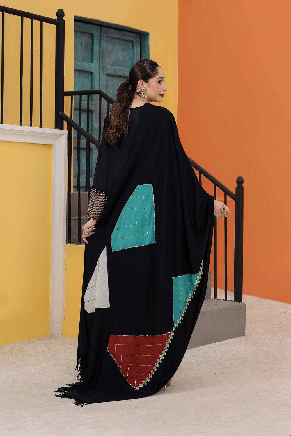 img_nishat_winter_23_awwal_boutique