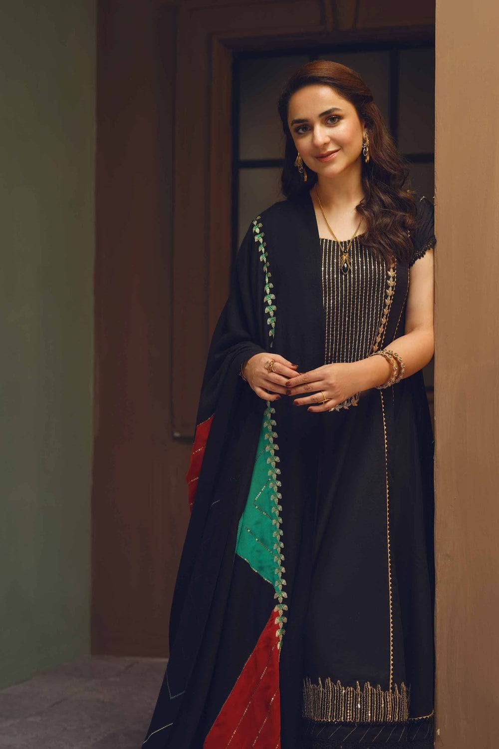 img_nishat_winter_23_awwal_boutique