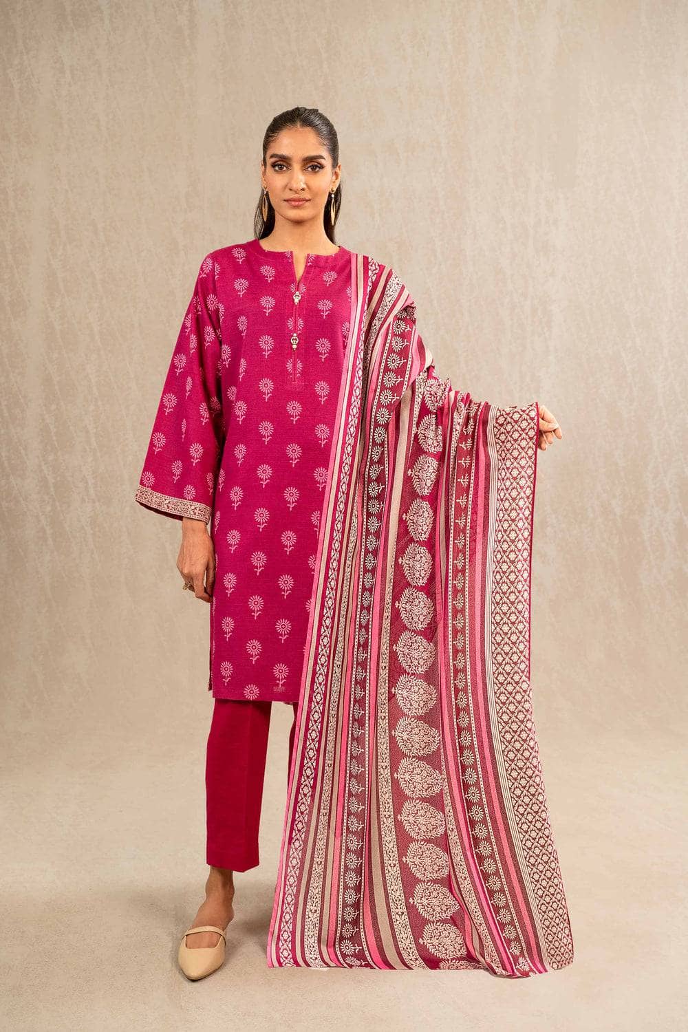 img_nishat_linen_awwal_boutique