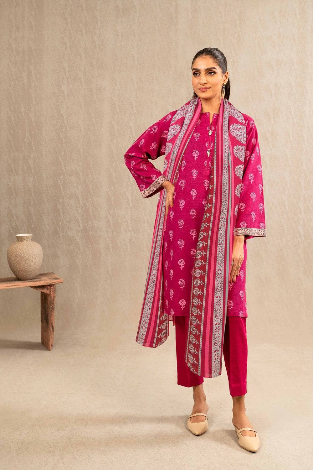 img_nishat_linen_awwal_boutique