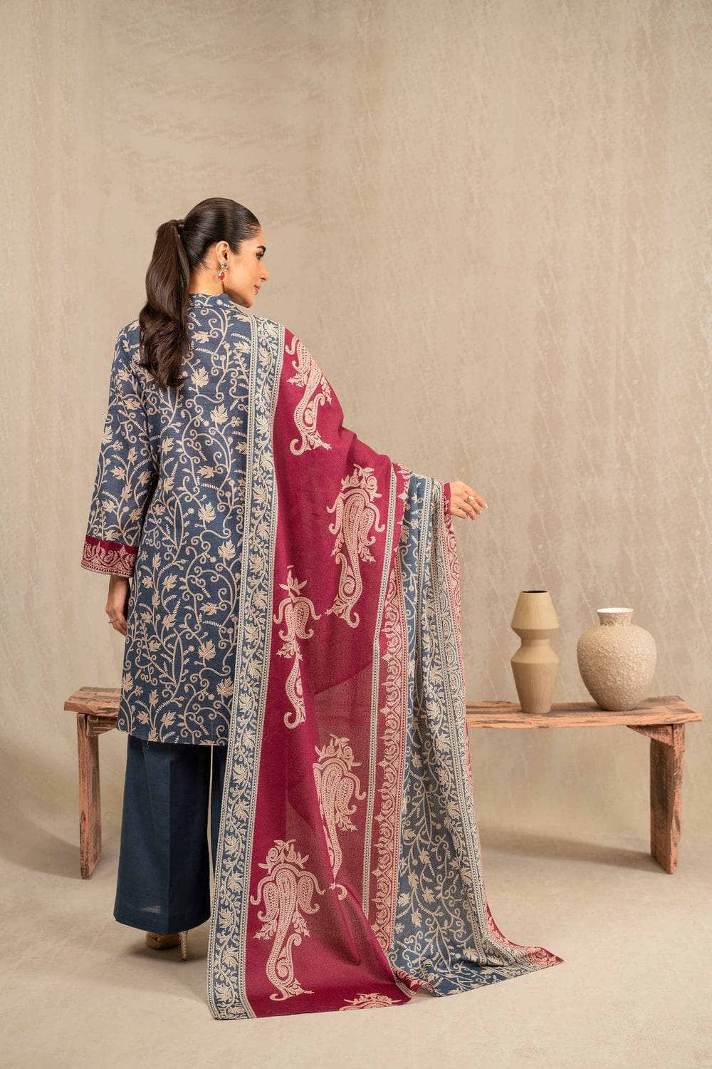 img_nishat_winter_23_awwal_boutique