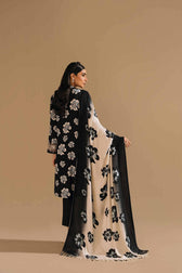 img_nishat_winter_23_awwal_boutique