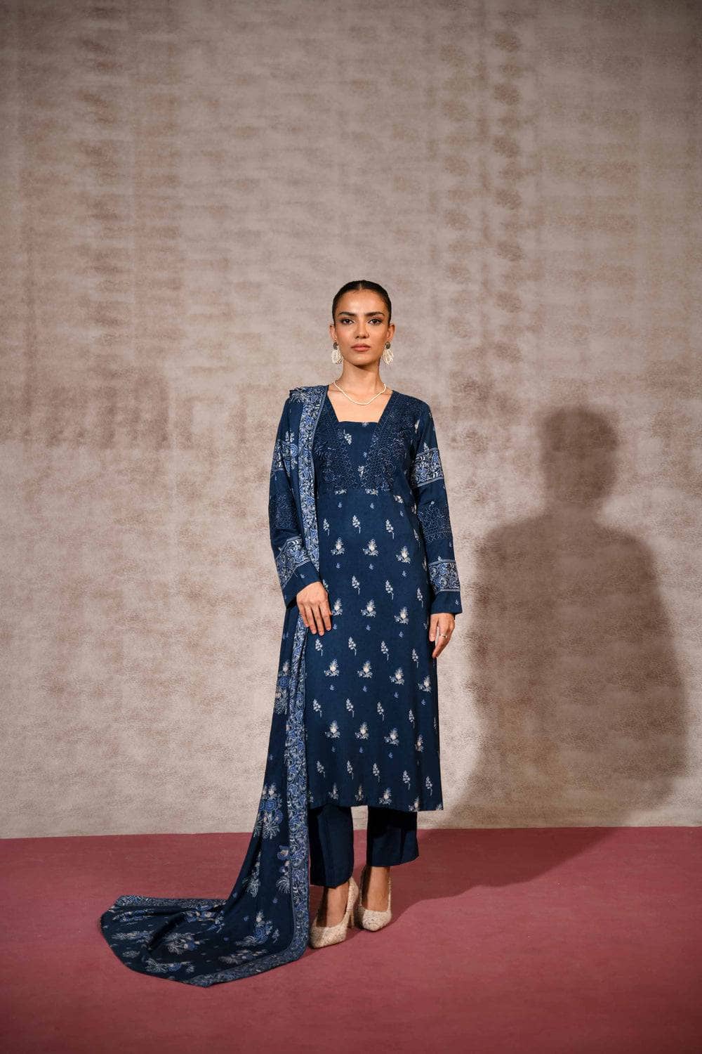 img_nishat_linen_awwal_boutique